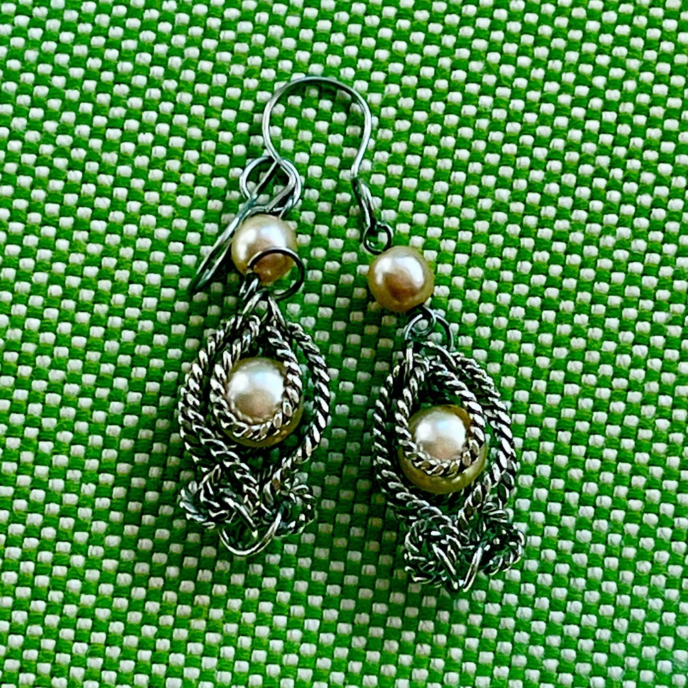 Dangle earrings with beaded pearls-vintage